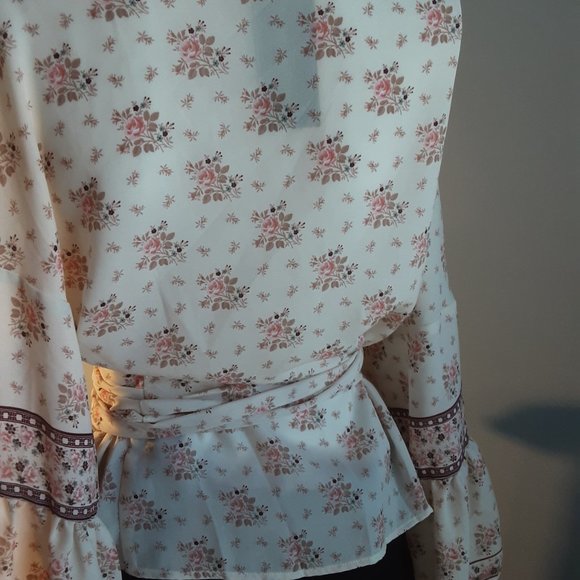 NWT FLORAL WRAP BLOUSE by MAX STUDIO - Picture 6 of 10